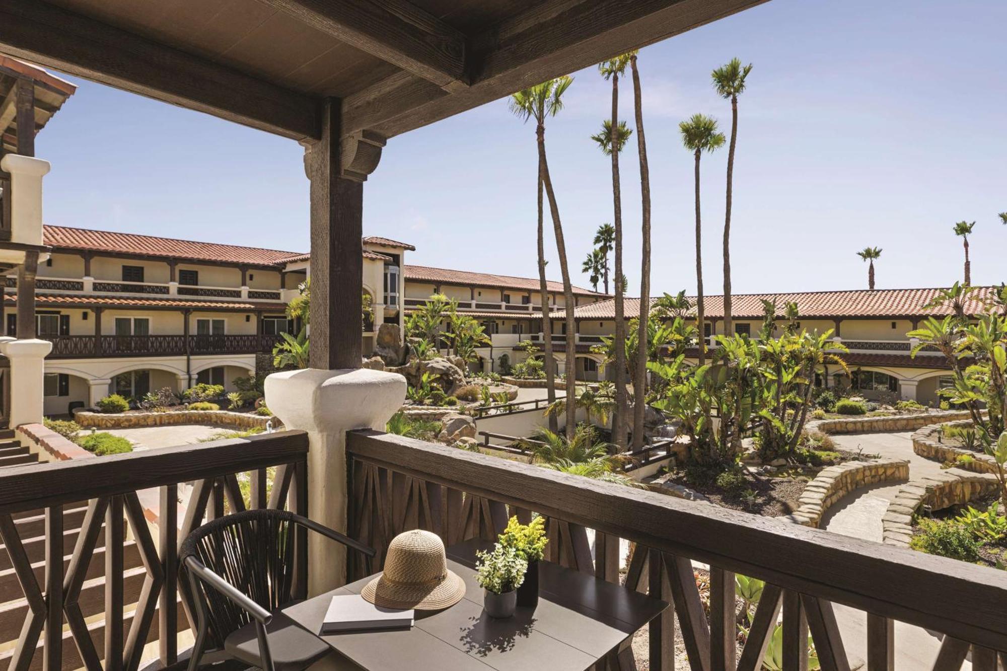 Zachari Dunes On Mandalay Beach, Curio Collection By Hilton Oxnard Exterior photo
