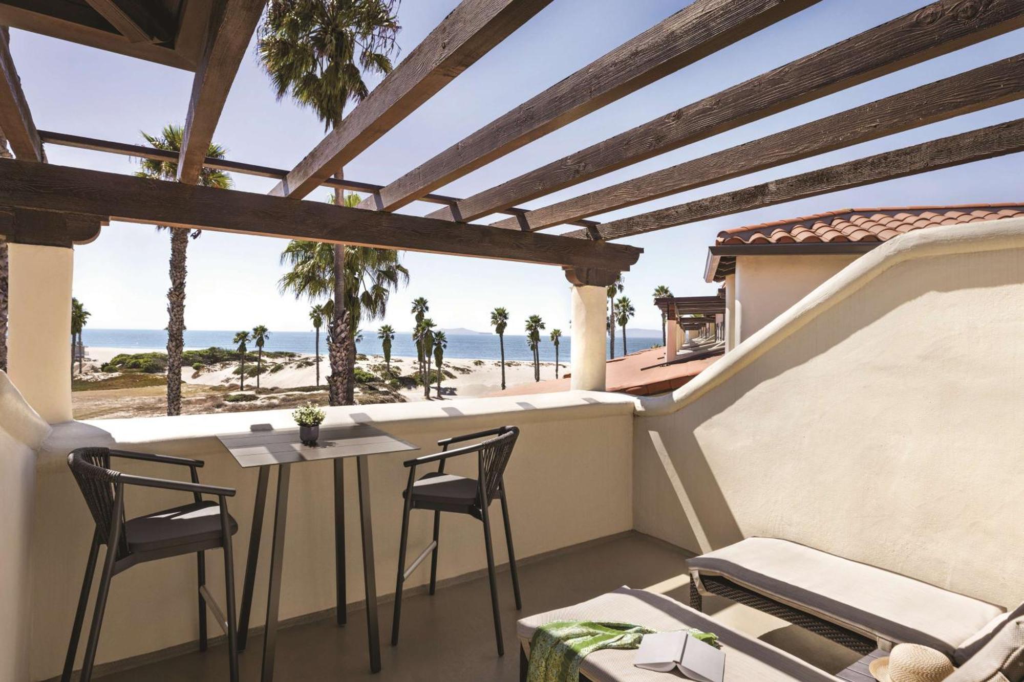 Zachari Dunes On Mandalay Beach, Curio Collection By Hilton Oxnard Exterior photo
