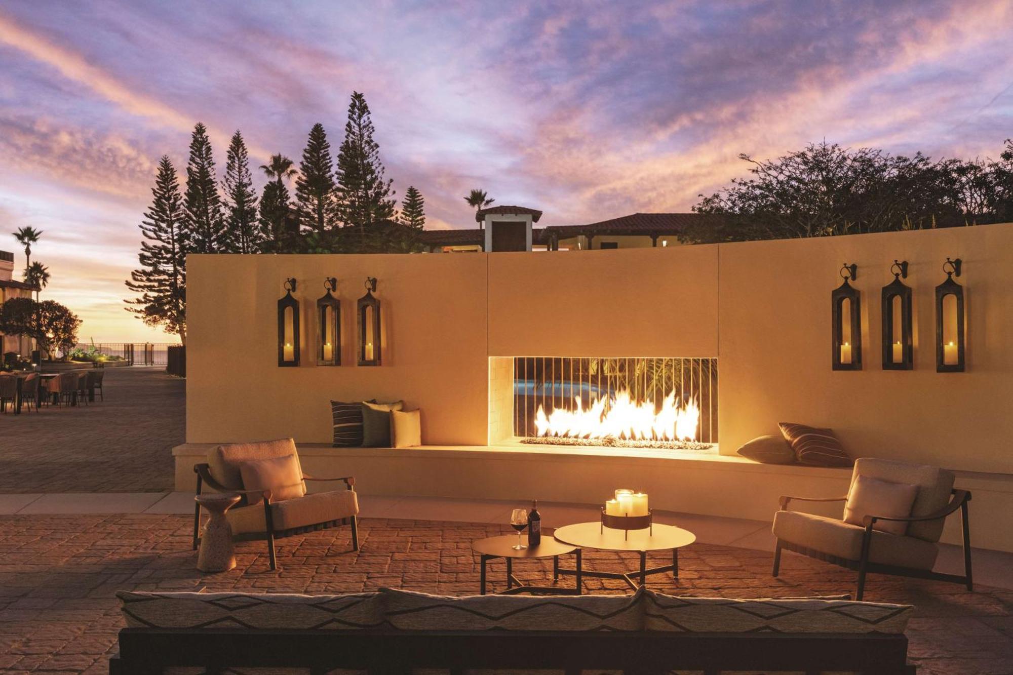 Zachari Dunes On Mandalay Beach, Curio Collection By Hilton Oxnard Exterior photo